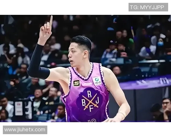 沈梓捷的篮球之路:从青涩少年到职业球员的成长历程与心路历程